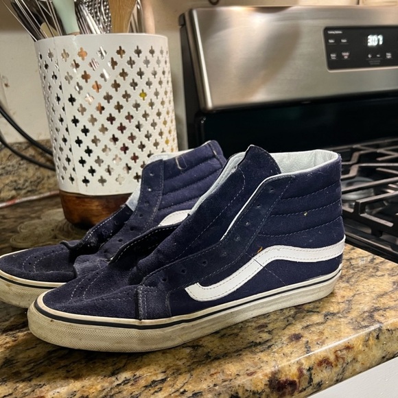 Vans Shoes - 2 pairs of Vans size 8🛹💙💕